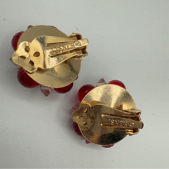 Vintage Signed Lisner Red Cluster Earrings with Glossy Beads - Picture 2 of 8